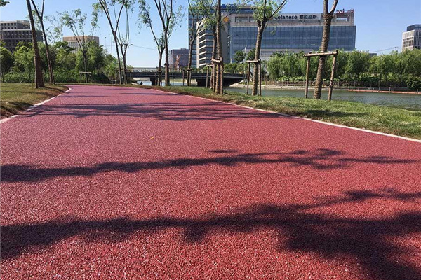 理解透水混凝土在現(xiàn)代城市建設(shè)中的價(jià)值